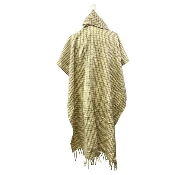 Plaid Poncho Wrap Women OS Beige Brown Scarf Neck Fringe Toggle Button - Picture 2 of 10